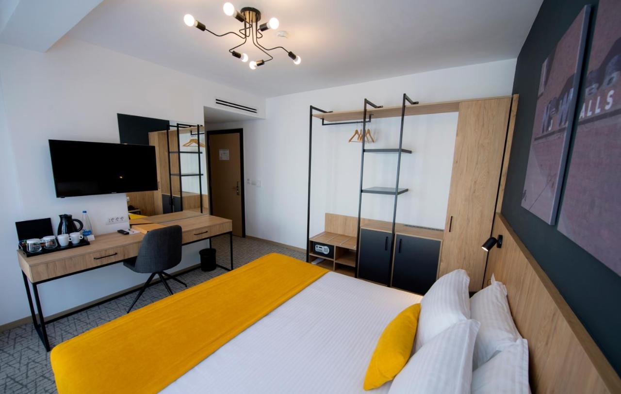 City Inn Pristina Exterior foto